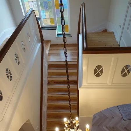 Mit 5 Schlafzimmer
