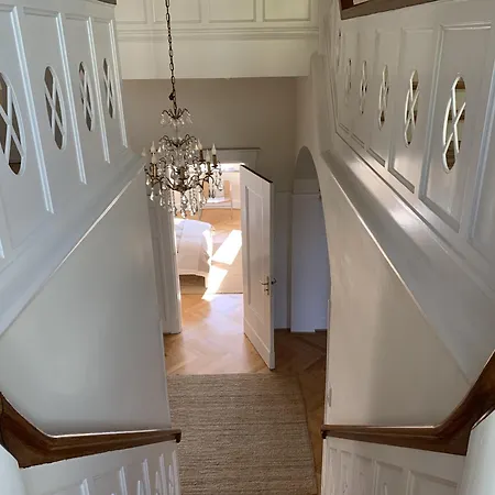 Mit 5 Schlafzimmer Villa
