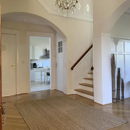 Mit 5 Schlafzimmer Villa